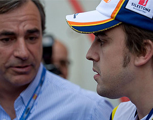 Las carreras paralelas de Fernando Alonso y Carlos Sainz